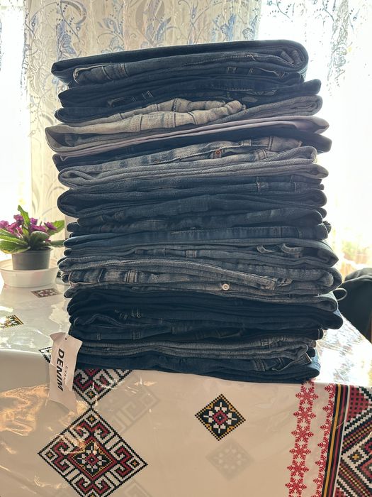 Продам джинси(  оптом) в мишку30 пар