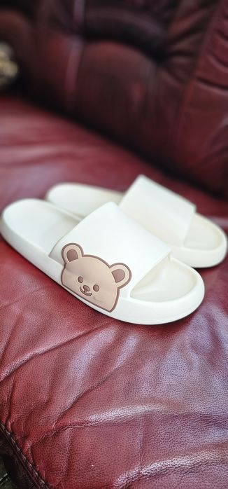 Шлёпки большого размера