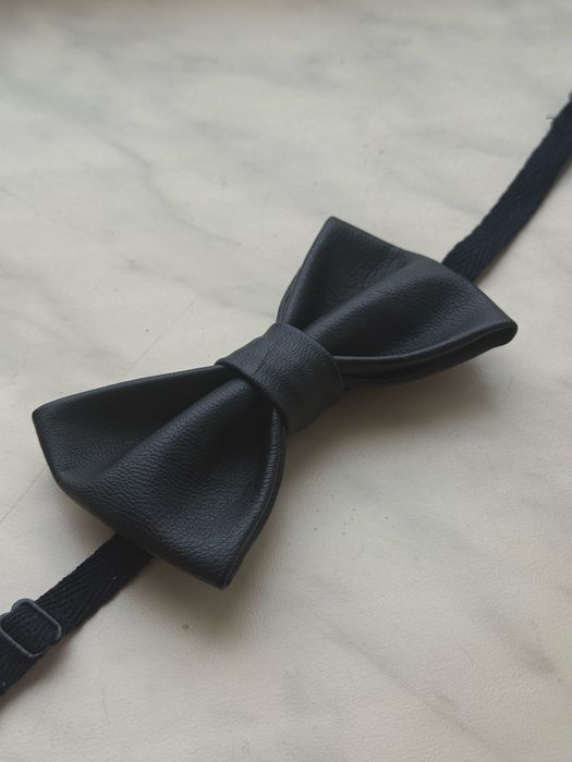 Краватка метелик , шкіро зам