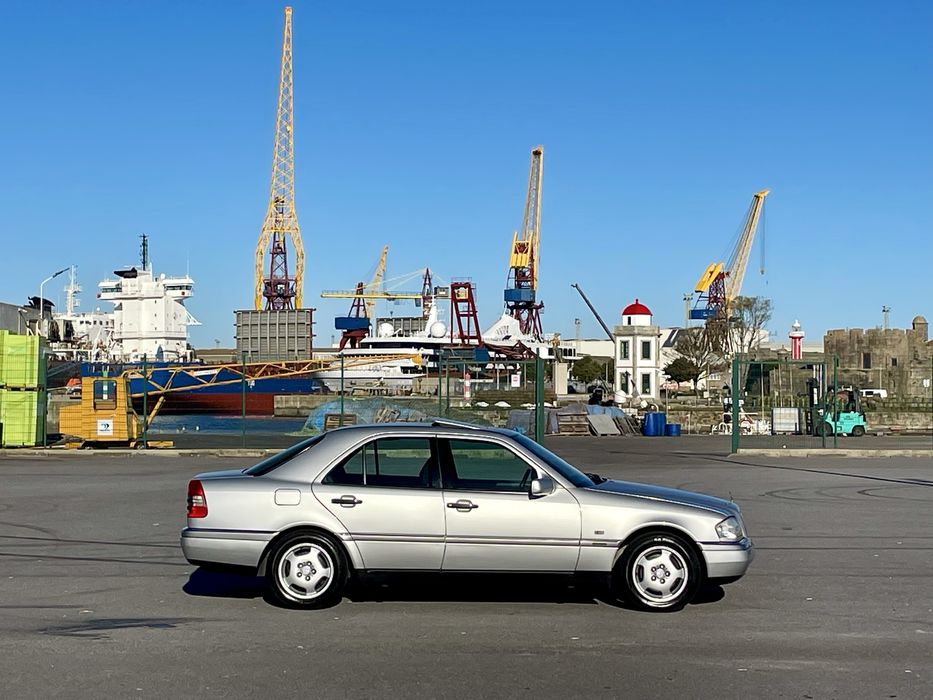 Mercedes-Benz C 250 — fotografia 8