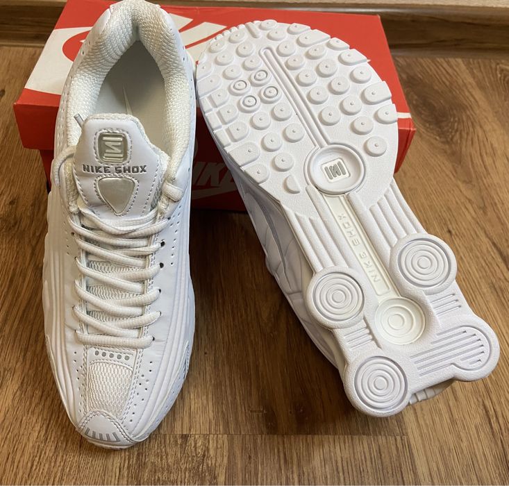 Кросівки Nike Shox R4  40-45 розміри