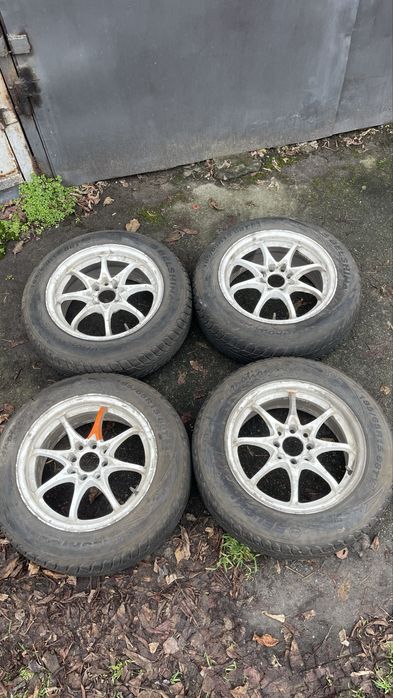 Продам комплект r15 4/100 с зимней резиной