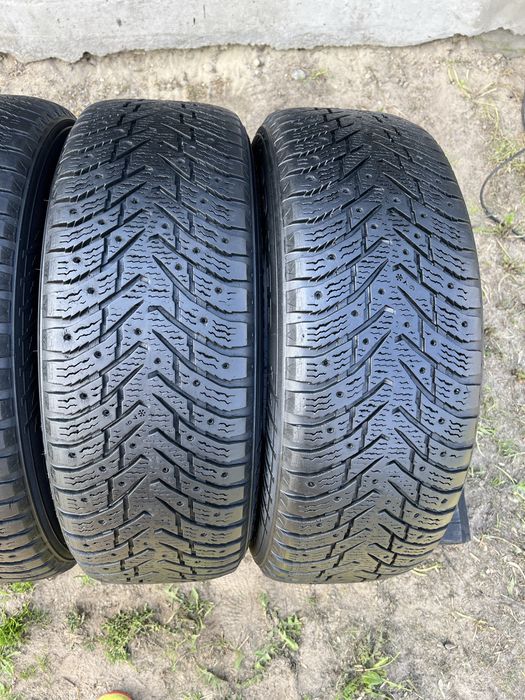 235 65 r17 Nokian Hakapelitta 8 Suv
