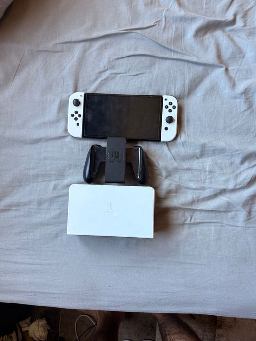 Switch 2 OLED Branco