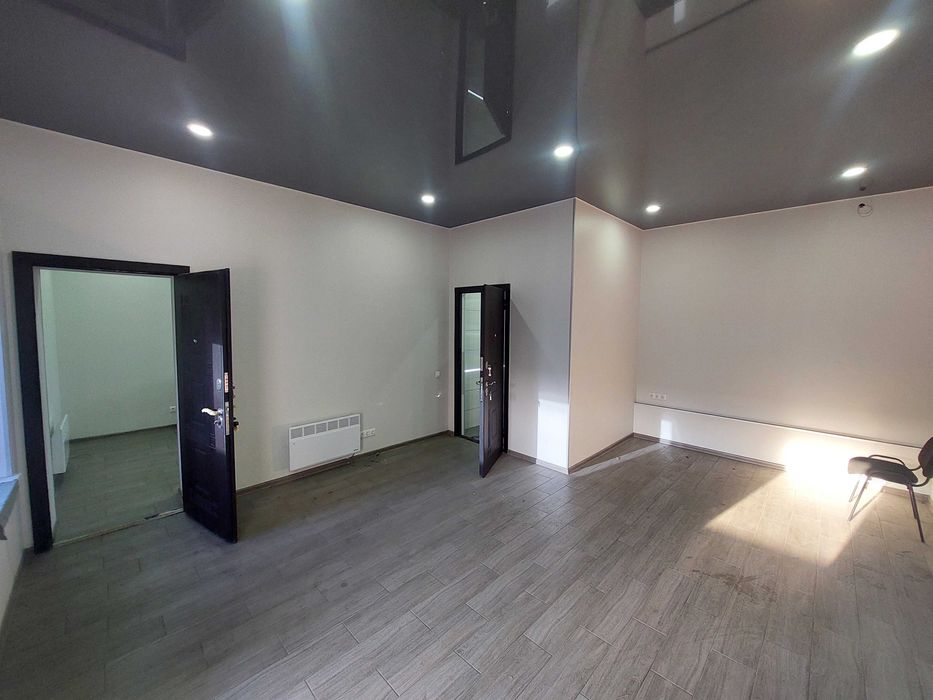 Оренда офісів (район Металургів., НДІОГАЗ) з окремим входом на 1 пов.