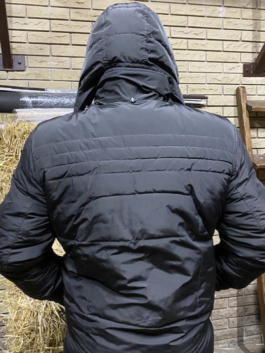 Продам теплую мужскую курточку.