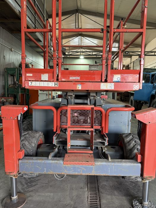 Ножничний підйомник Skyjack SJ6832 2015 diesel