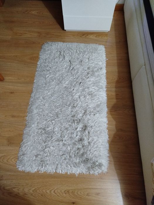Três tapetes de pelo quarto