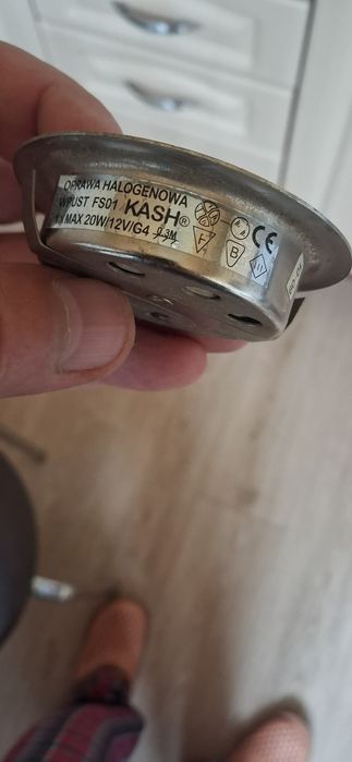 Zaestaw oświetlenia halogenowe