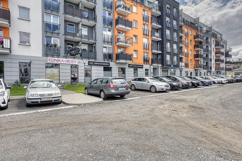 Lokal handlowo-usługowy 49,2m².