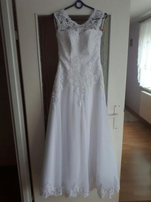 Piękna suknia ślubna