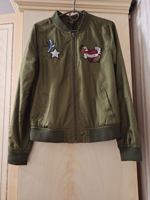 Куртка вітровка колір  хакі