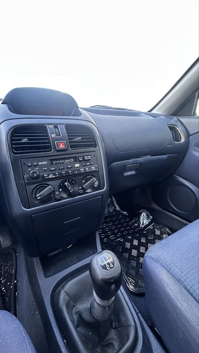 Mitsubishi Carisma 1.6 16V — 1999