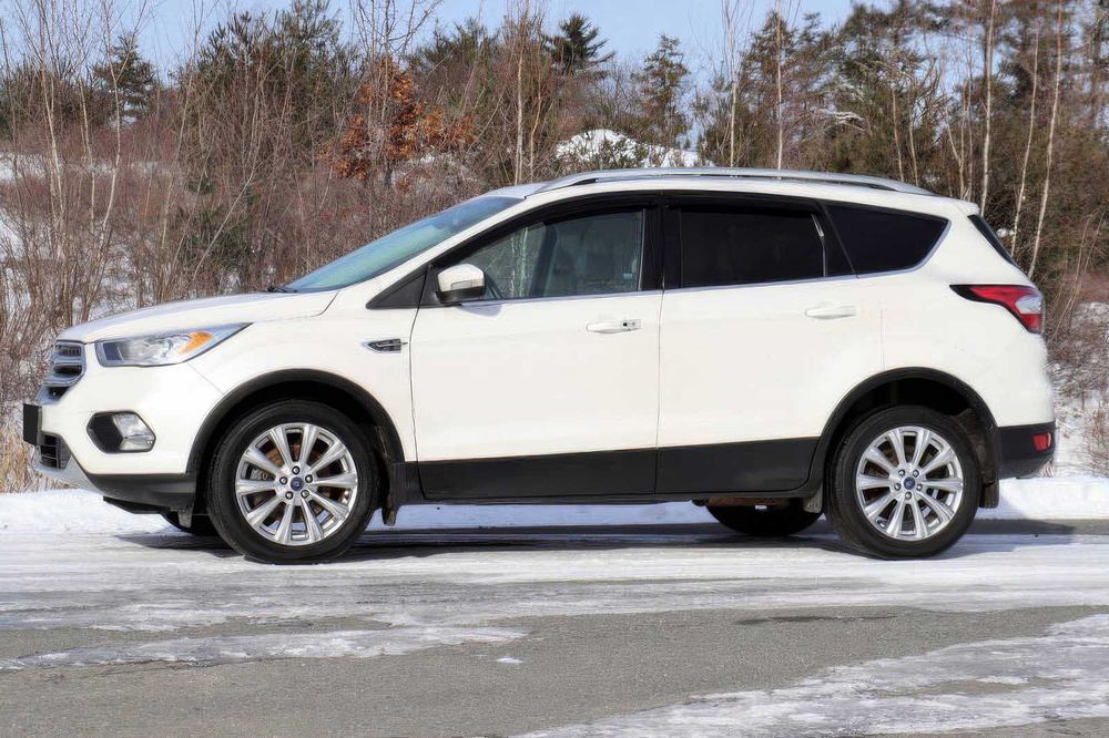 Ford Escape Titanium      2017