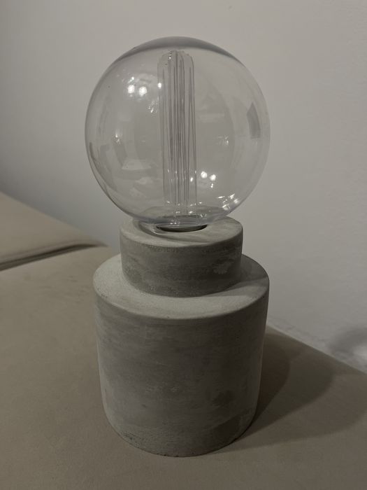 Lampka szary beton loft industrialna westwing h&m zara home