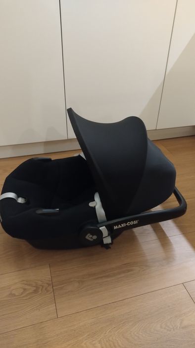 Fotelik Maxi-Cosi Cabriofix  + baza