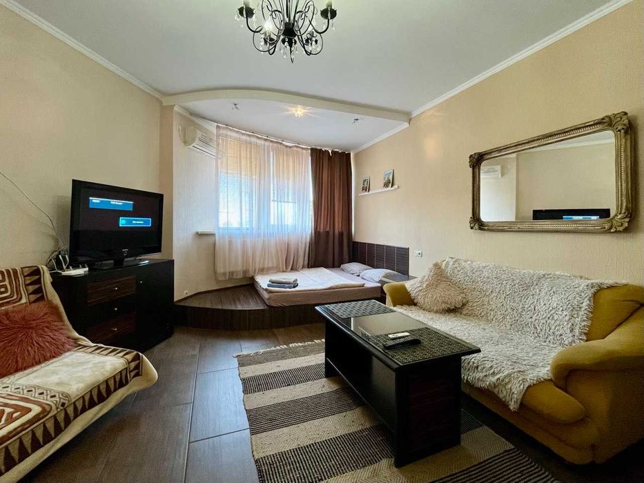 ПРОДАЖ великої квартири, розділеної на дві оремі по вул. Т. Кореня, 9