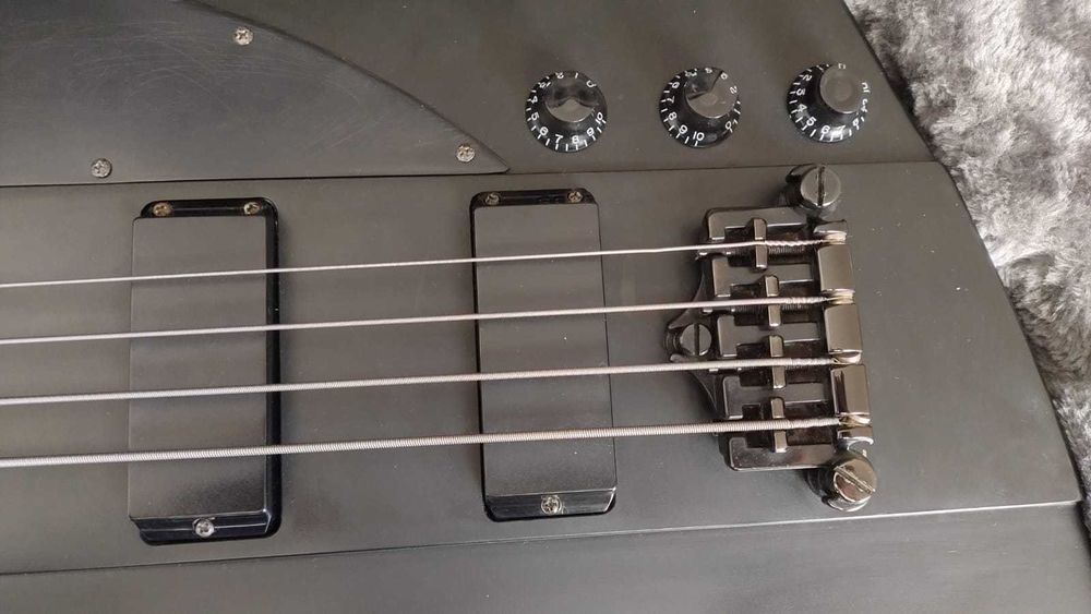 Epiphone Thunderbird Goth IV - Gitara Basowa