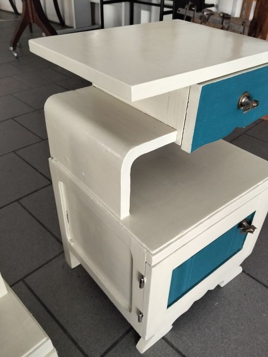 Conjunto de mesinhas de cabeceira vintage