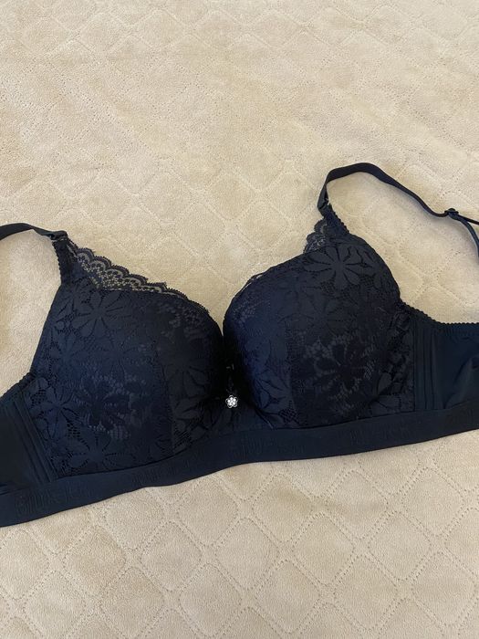 Продам лифчик 90 D