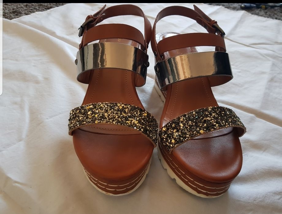 Sandálias Senhora Novas