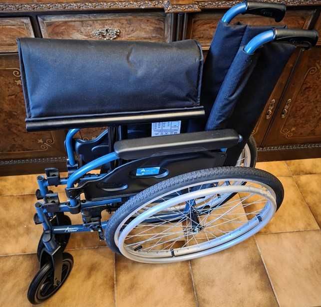 Cadeira de Rodas + Propad Revolve Si Invacare