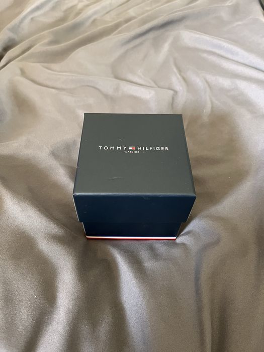 TOMMY  HILFINGER zegarek 44mm
