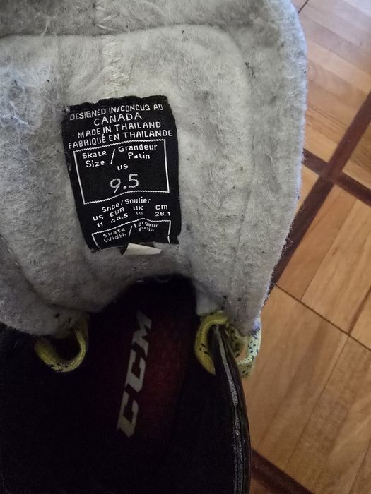 Продам хокейні ковзани CCM RBZ
