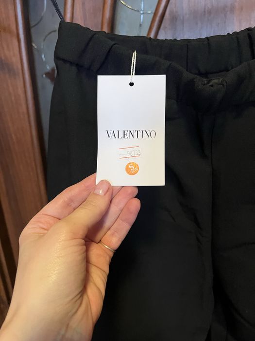 Брюки Valentino з пірям .