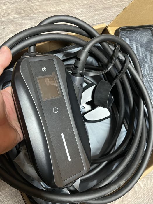 портативний зарядний пристрій для електромобілів Dé 11kW EV