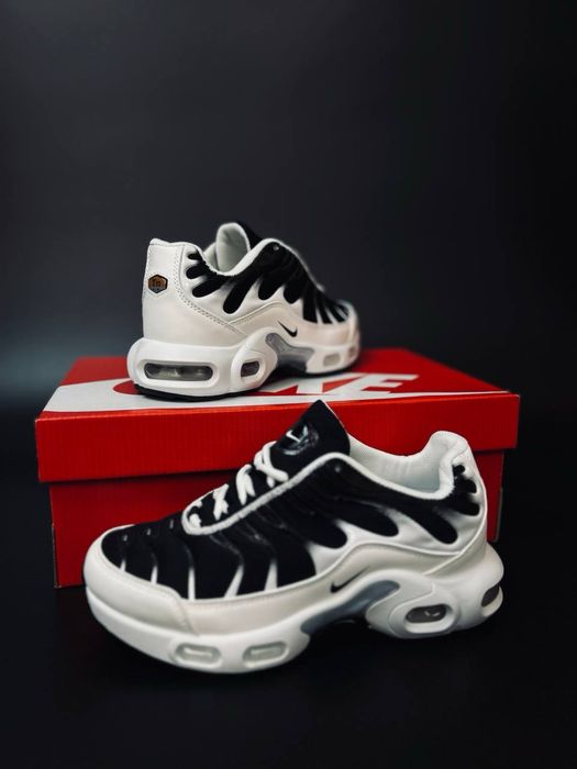 Уникальные женские кроссовки Nike Air Max Tn plus/ белые найк 95