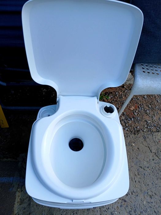 Porta Potti The Ford