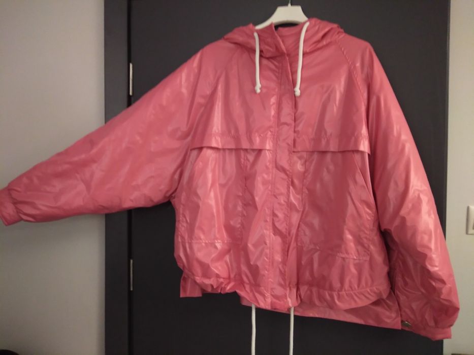 Kurtka  damska z kapturem