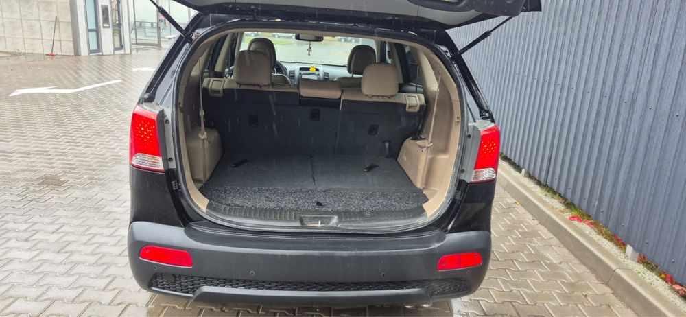 Продам Kia Sorento 2 2012 2.4 бензин