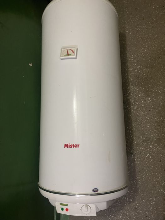 Продам Бойлер 100л