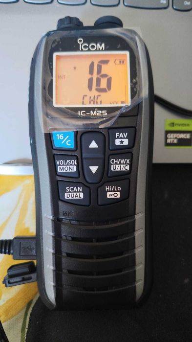 ICOM IC-M25 VHF Marítimo Flutuante IPX7 | Novo Completo | Made in Japan
