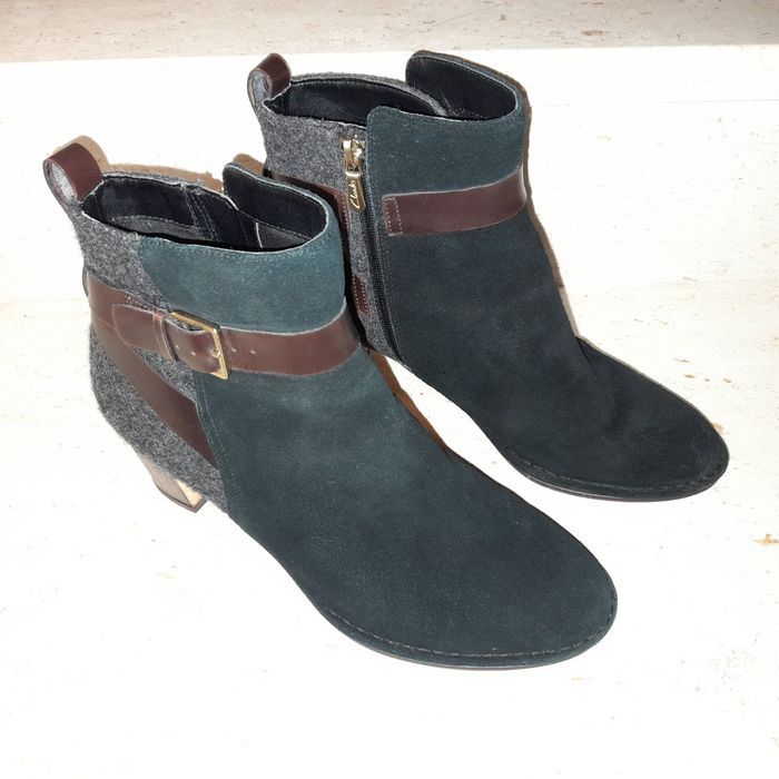 Botki Clarks. Czarny zamsz i szary filc - wełna. Roz: 41 1/2, cm 26