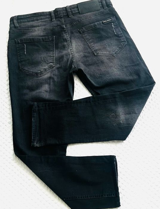 Spodnie Dsquared2 czarne przecierane jeansowe