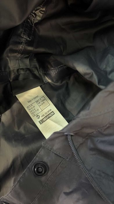 Impermeável  camisola e calças