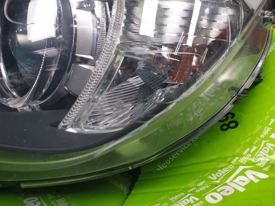 Farol Esquerdo X1 E84