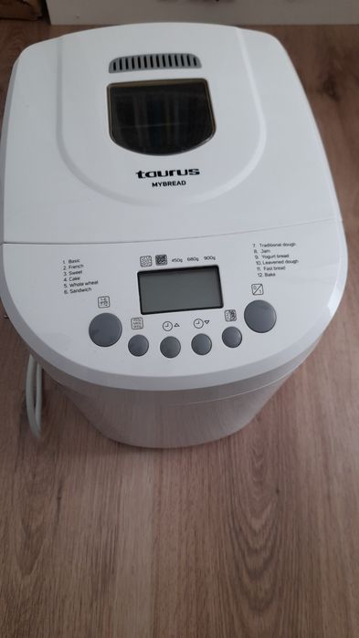 Maquina de fazer Pão Taurus