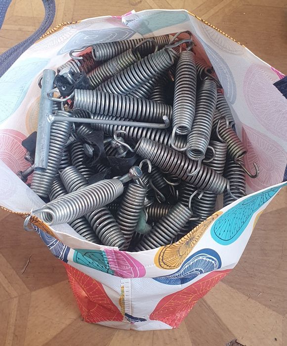 Sprężyny do trampoliny