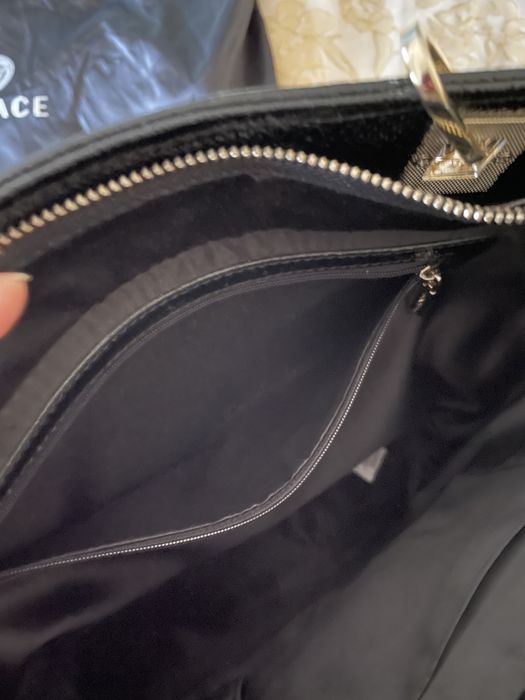 чорна лакована сумка Versace, торг
