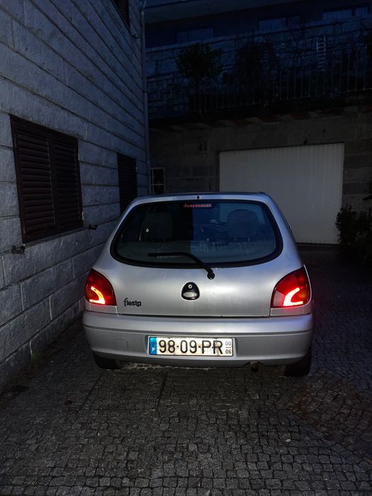 Vendo a carro em ótimo estado