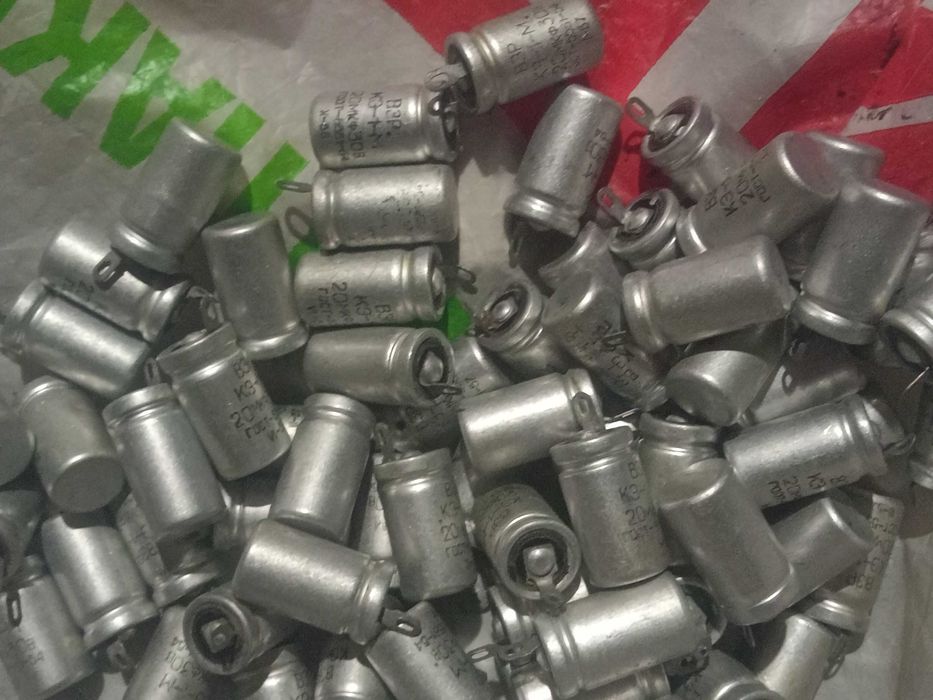 Продам конденсатори СССР