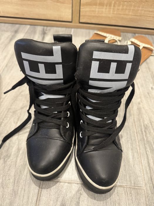 Sneakersy czarne z napisem Line