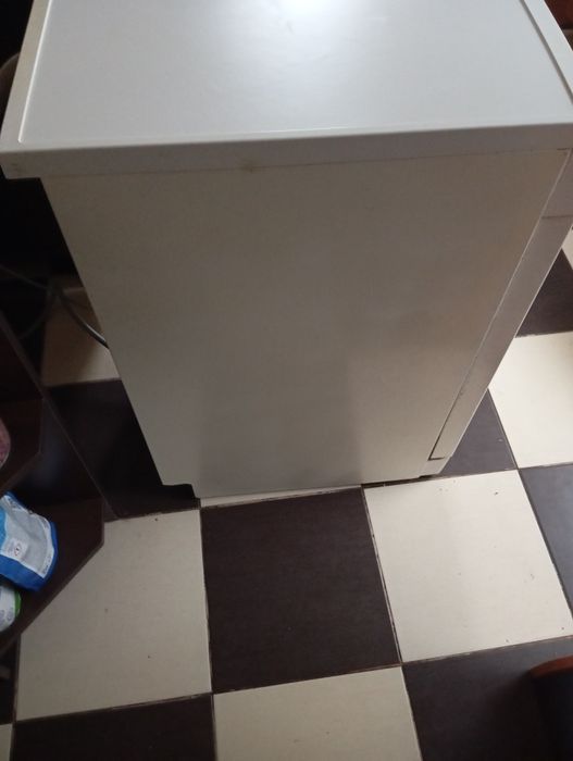 Посудомийна машина Bosch по запчастинах.