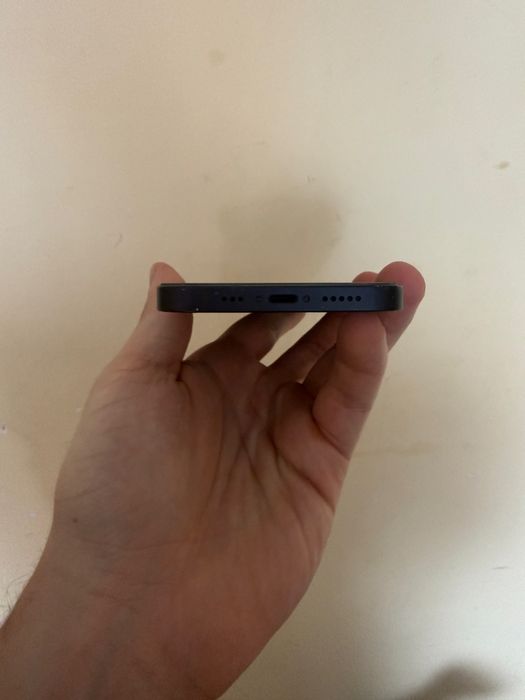 Apple Iphone 12 uszkodzony