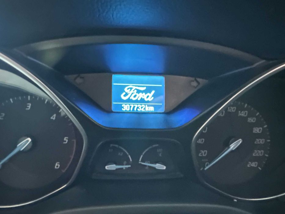 OPORTUNIDADE – Ford Focus SW 1.6 TDCi | 2012