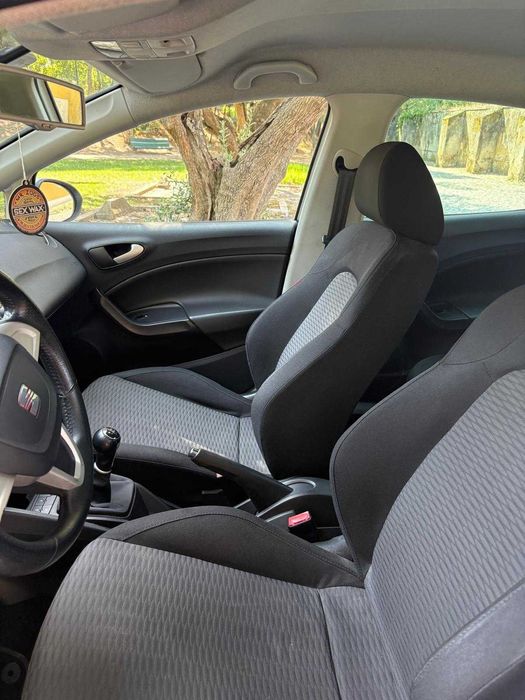 Seat Ibiza 1.6 TDI - Versão 25 anos